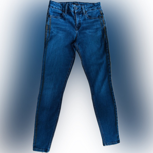 EUC Level 99 SZ 28 blue skinny jeans w/dual orange stripes on each side seam. - Picture 2 of 4